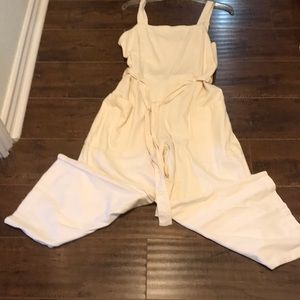 Old navy jumpsuit size S petite color cream